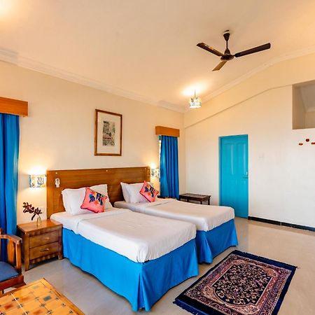Bambolim Beach Resort Екстер'єр фото